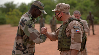 Poslanecká sněmovna schválila mandát účasti Armády ČR na zahraničních misích v letech 2021 a 2022