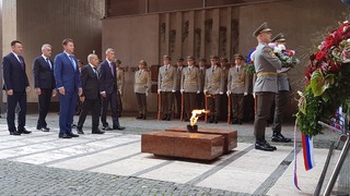 Ministr obrany a náčelník Generálního štábu AČR se zúčastnili oslav 75. výročí SNP