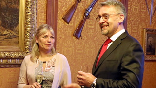 Ministr obrany předal profesorský dekret Šárce Mayerové