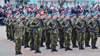 Čtyři stovky armádních nováčků přísahaly věrnost České republice