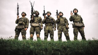 Ministerstvo obrany dnes uzavřelo smlouvu na dodávky ručních zbraní s Českou zbrojovkou a.s.