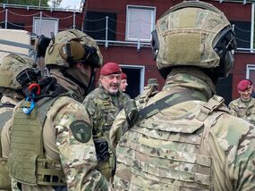 Generál Opata navštívil české vojáky na Slovensku