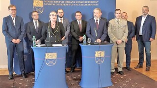 Jednání ministryně s českými zbrojaři. Oceňují podporu exportu i českých zakázek