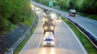 Americký konvoj dnes po měsíci opustí ČR