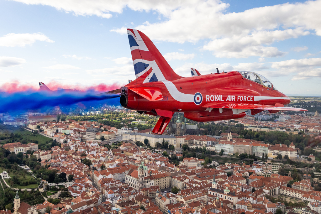 Nad Prahou opět zazáří legendární Red Arrows