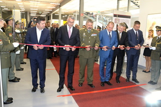 Podpora domácího obranného průmyslu je jednou z mých priorit, uvedl ministr Metnar na veletrhu v Letňanech