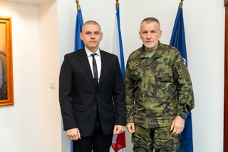 Stipendista převzal ocenění za pomoc při nehodě