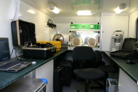 Arrangement inside the ambulance vehicle