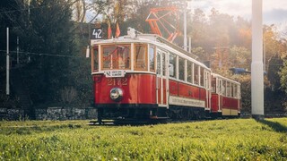 Svezte se historickou tramvají a poznejte místa spjatá s atentátem na Reinharda Heydricha