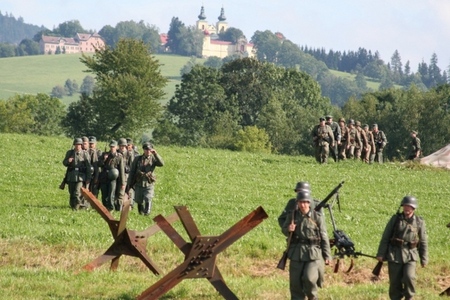 Demonstration of a military history club