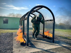 Novináři a humanitární pracovníci zvládli na kurzu přežití víc, než si mysleli 