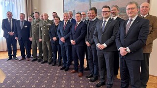 Ministr Zůna jednal s představiteli státních podniků a příspěvkových organizací